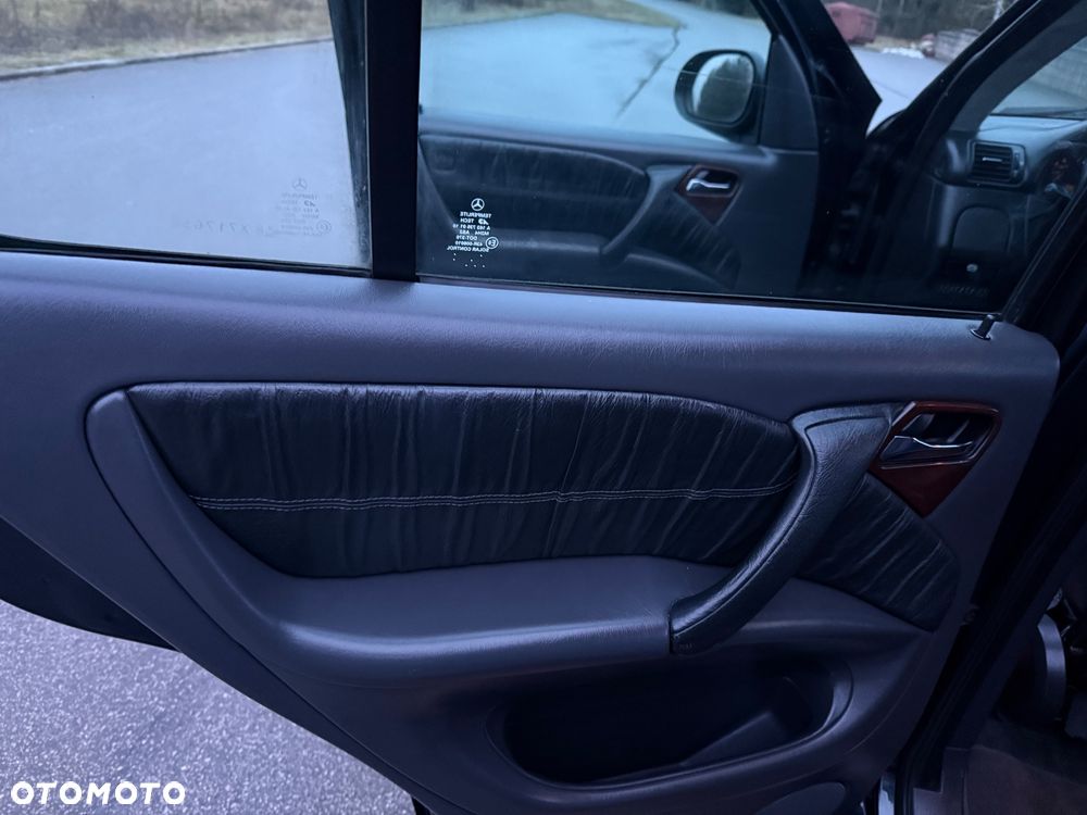 Mercedes-Benz ML - 17