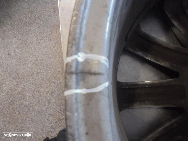 Jogo De Jantes Jgjant1065 AUDI A6  AVANT 2 4B FASE 1 1999 2.5TDI V6 24V 150CV  5P AZUL 35 8X18 Tem Uma Jante Estalada 5X112 66.5MM - 4