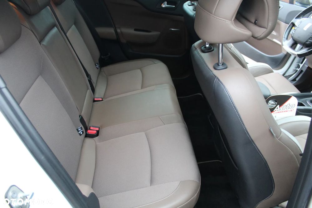 Citroën DS4 VTi 120 Urban Show - 23