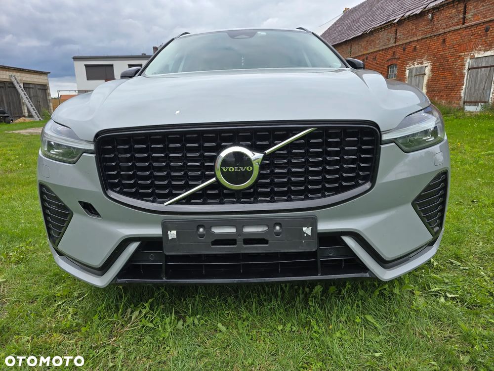 Volvo XC 60 B4 D AWD Plus Dark - 3