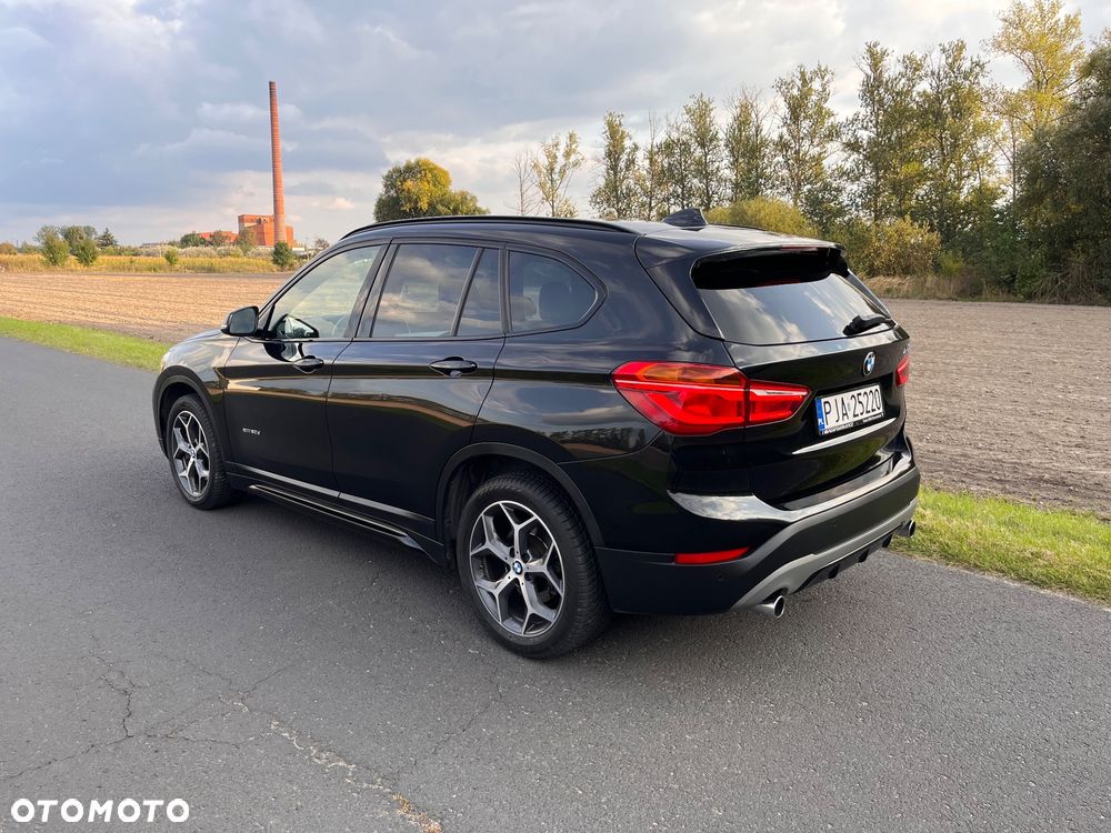 BMW X1 xDrive20d xLine - 6