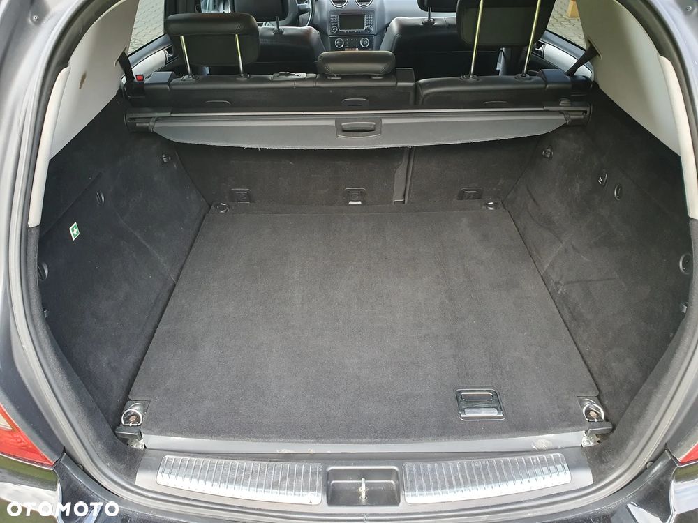 Mercedes-Benz ML 63 AMG 4-Matic - 30