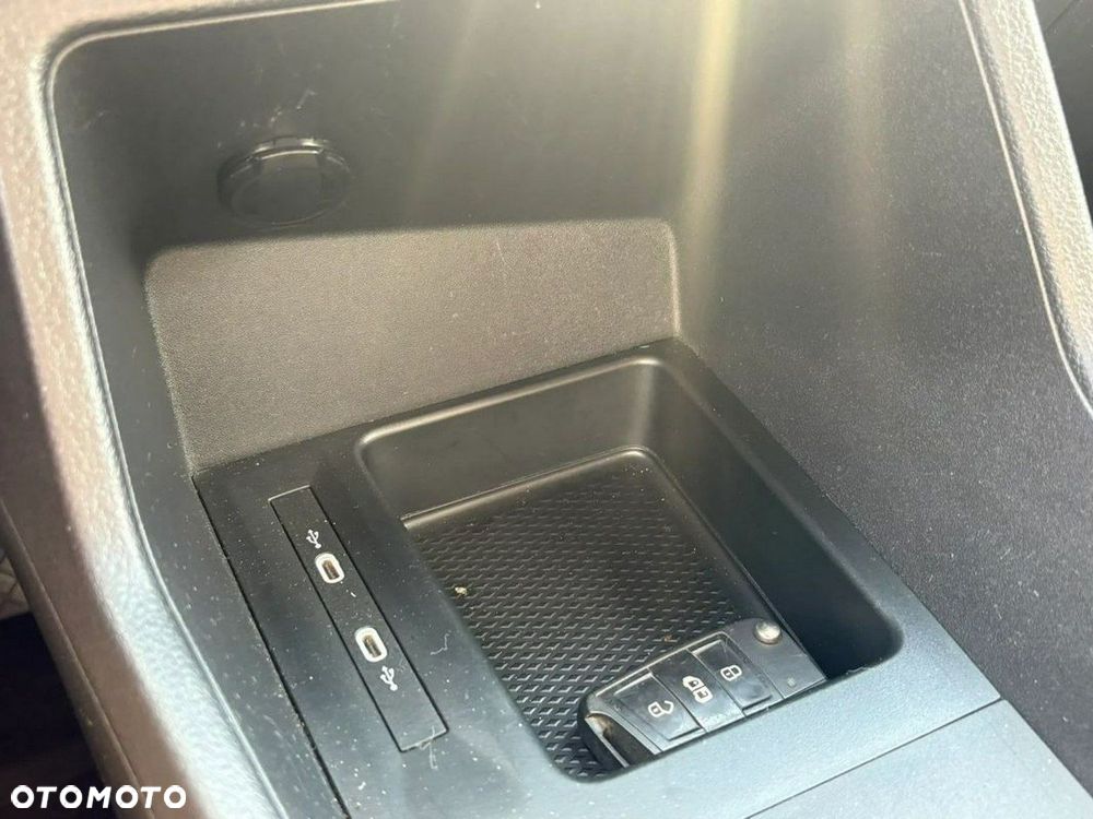 Volkswagen Caddy - 27