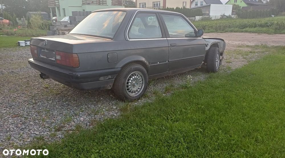BMW Seria 3 318i Cabriolet - 4