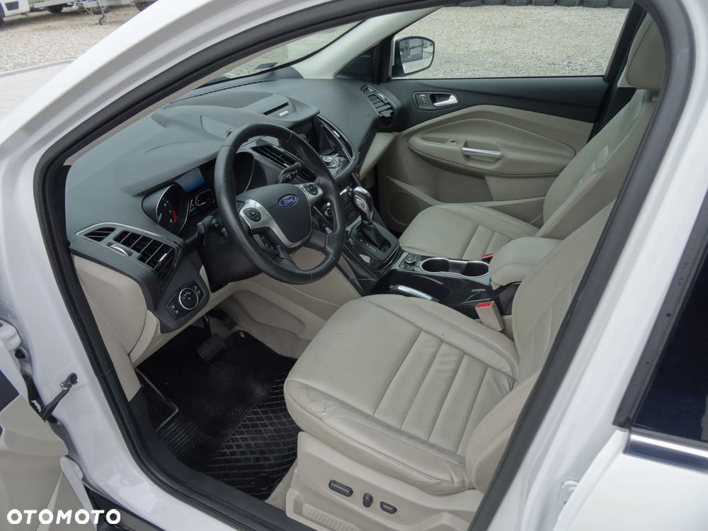 Ford Escape 2.0 EcoBoost AWD Titanium - 9