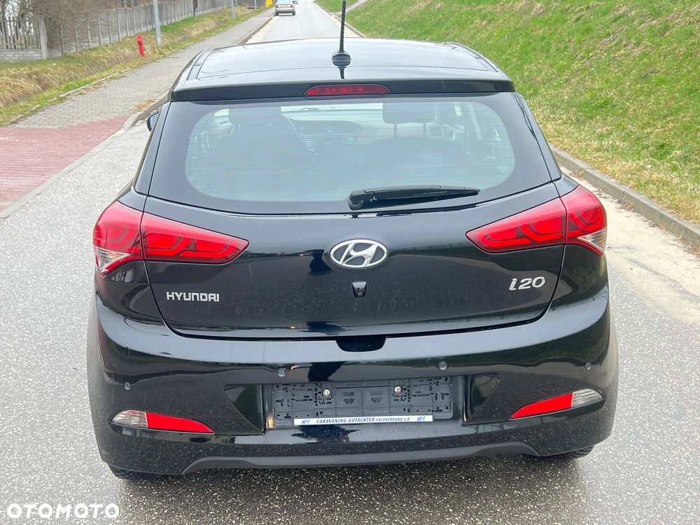 Hyundai i20 - 18