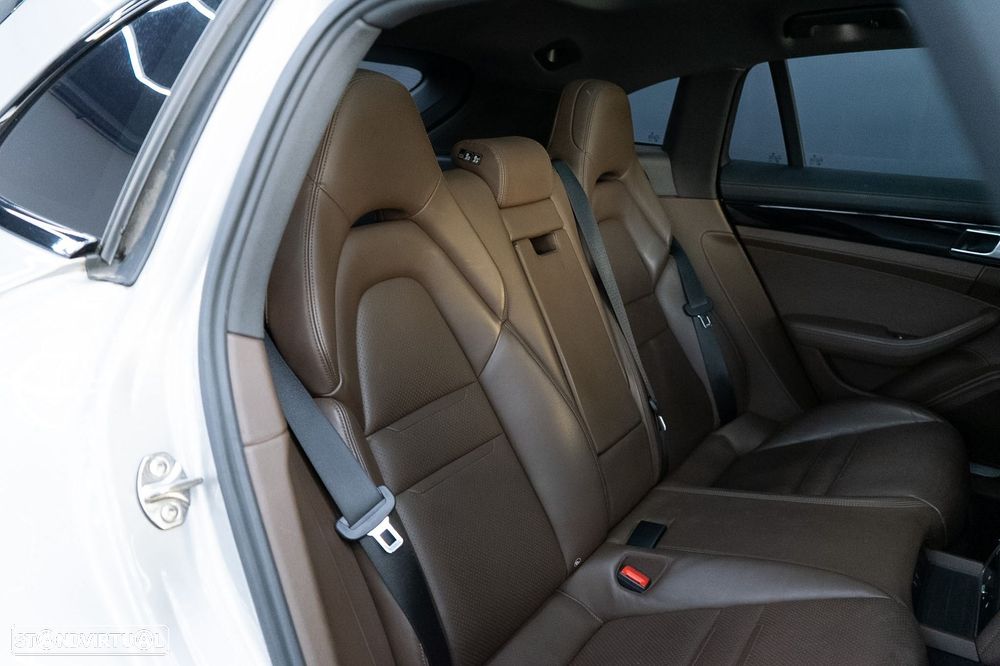 Porsche Panamera Sport Turismo 4 E-Hybrid - 50