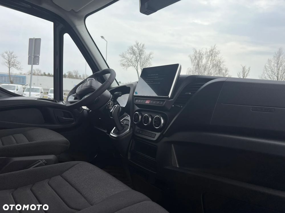 Iveco BRYGADÓWKA 7 MIEJSC OD RĘKI,MINIMUM FORMALNOŚCI,MAX SATYSFAKCJI - 18