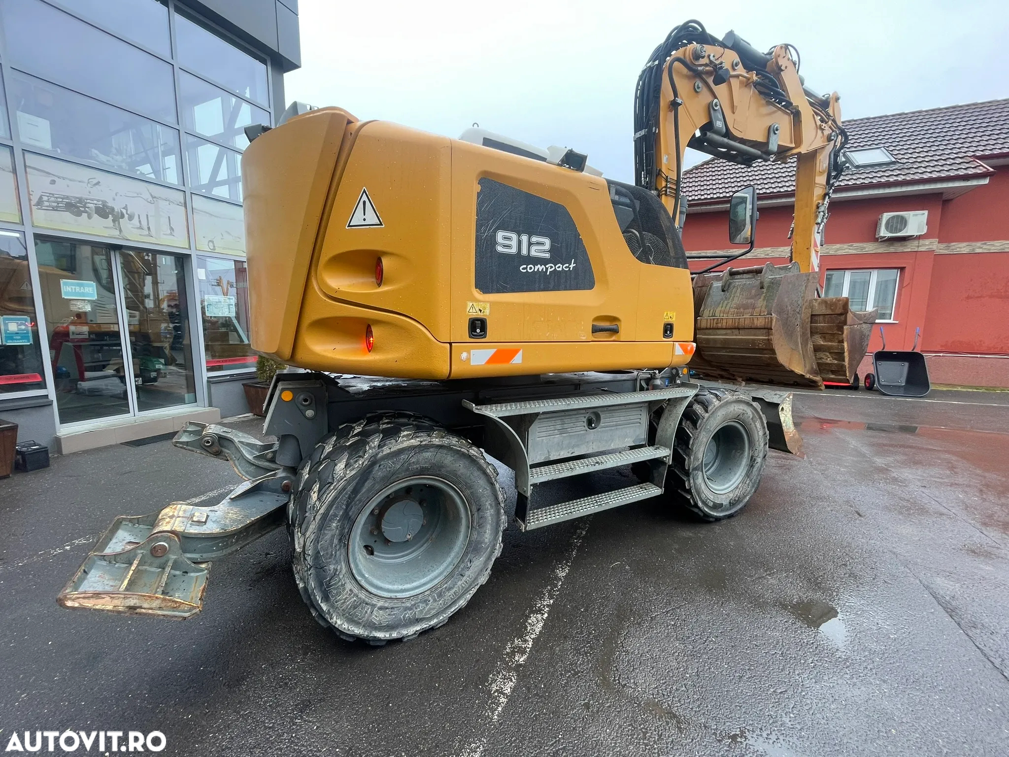 Liebherr A912 Compact - 5