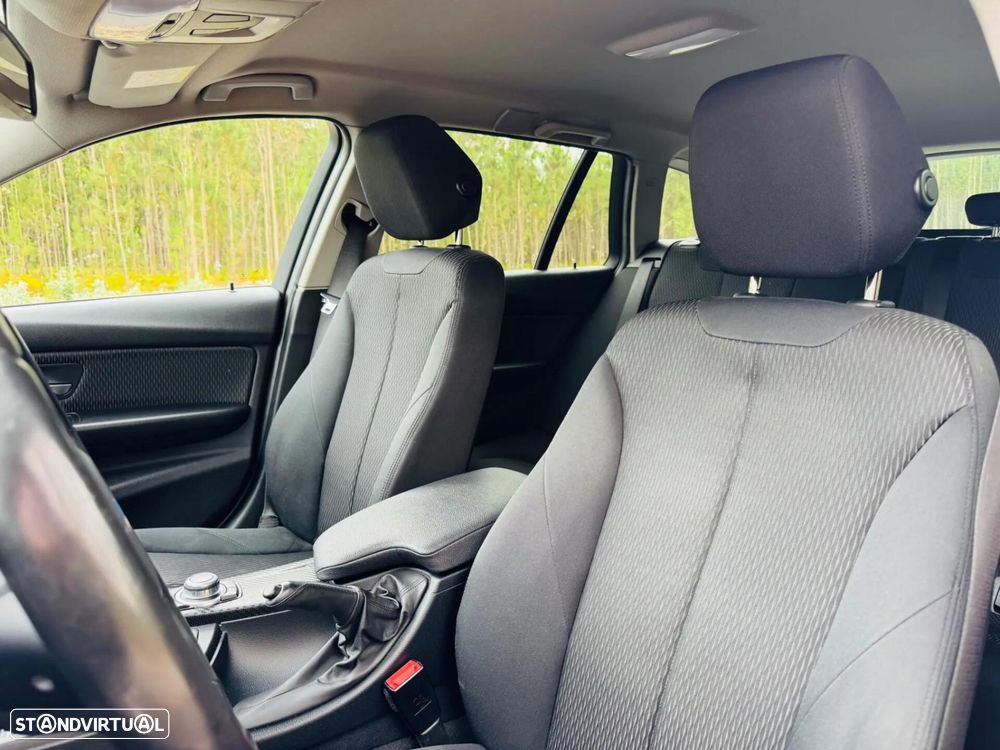 BMW 320 d Line Sport Shadow - 19