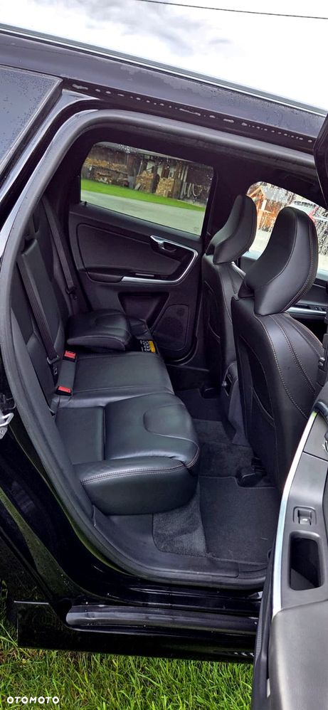 Volvo XC 60 D4 AWD Summum - 4