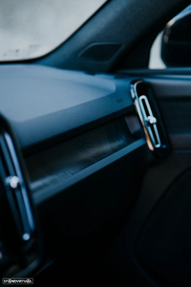 Volvo C40 Recharge Twin Motor Plus - 32