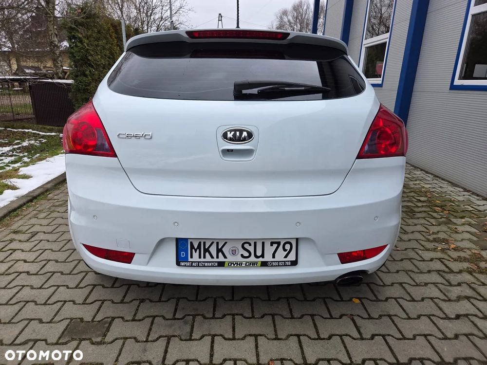 Kia ProCeed 1.4 CVVT Dream-Team Edition - 4