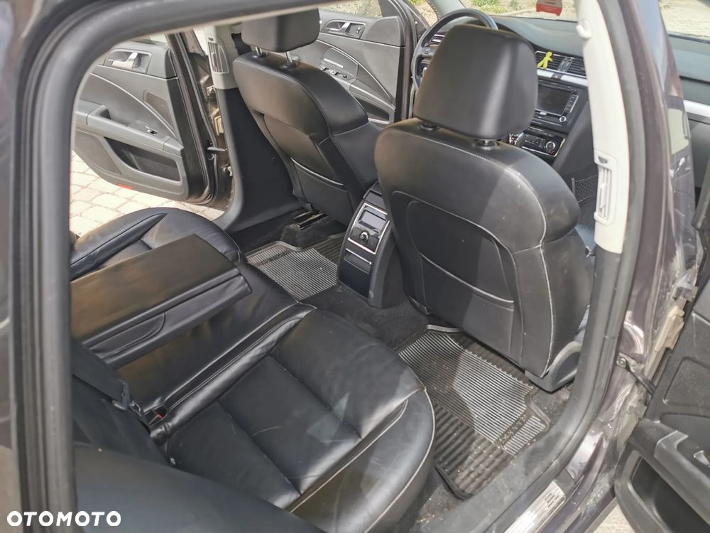 Skoda Superb 2.0 TDI 4x4 Platinum - 12