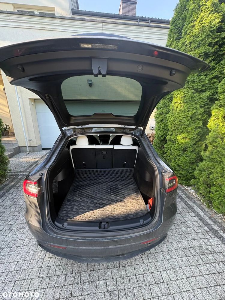 Tesla Model Y RWD - 7