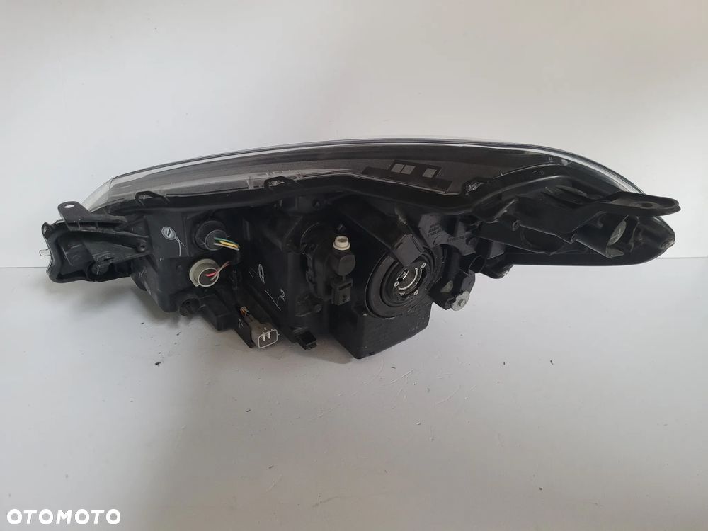 Toyota Yaris III lift lampa przód prawa soczewka - 6