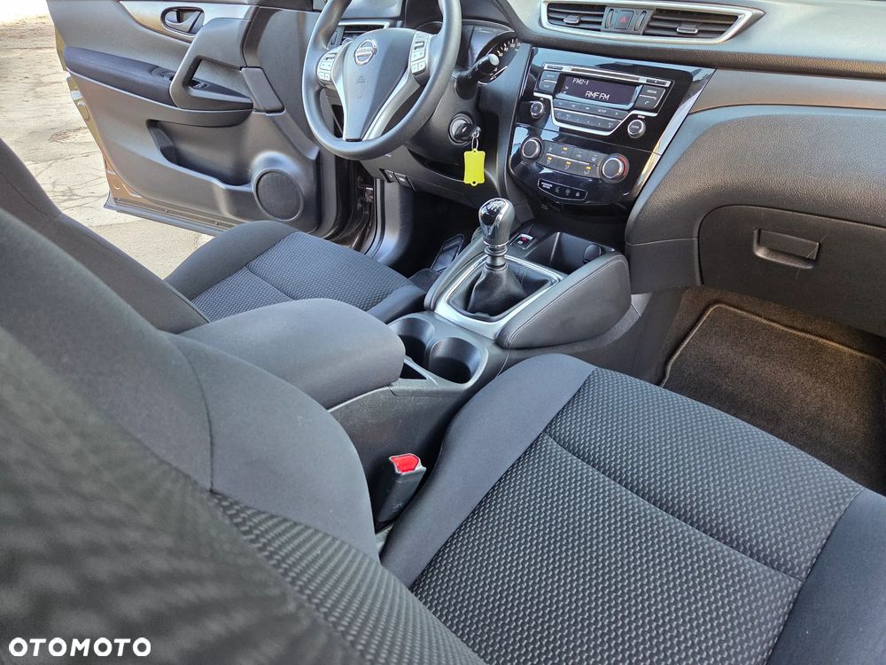 Nissan Qashqai 1.2 DIG-T Visia - 12