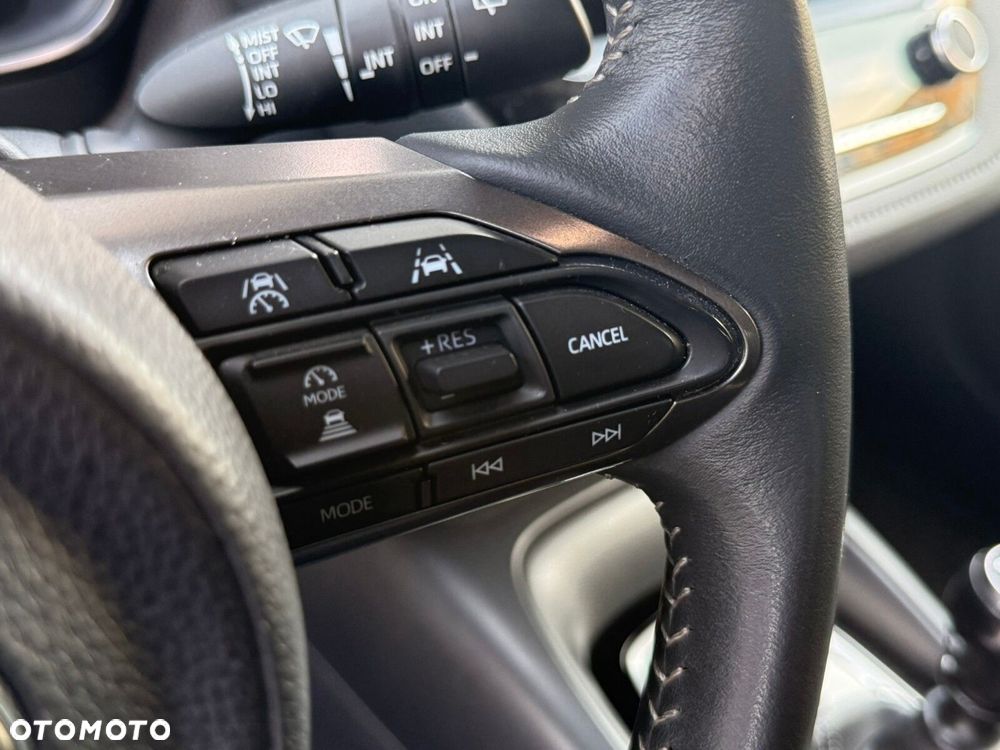 Toyota Corolla - 24