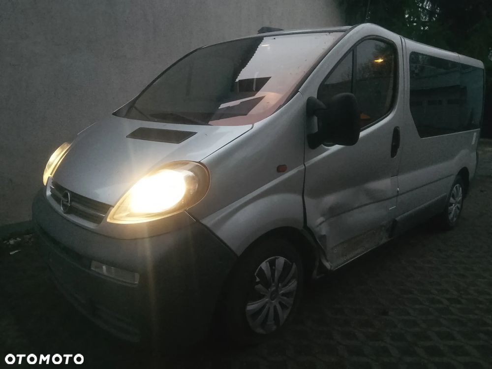 Renault Trafic Passenger - 7