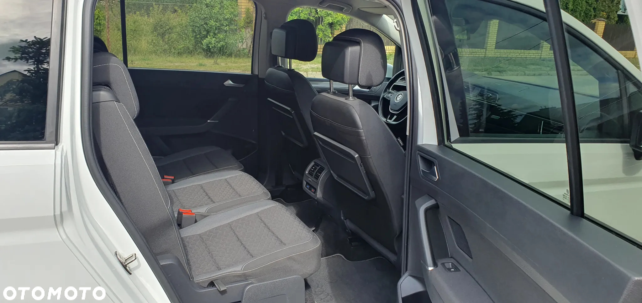 Volkswagen Touran 1.6 TDI SCR Join - 16