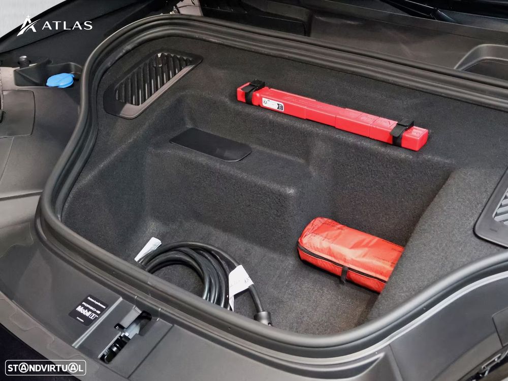 Porsche Macan Electric 4 - 36