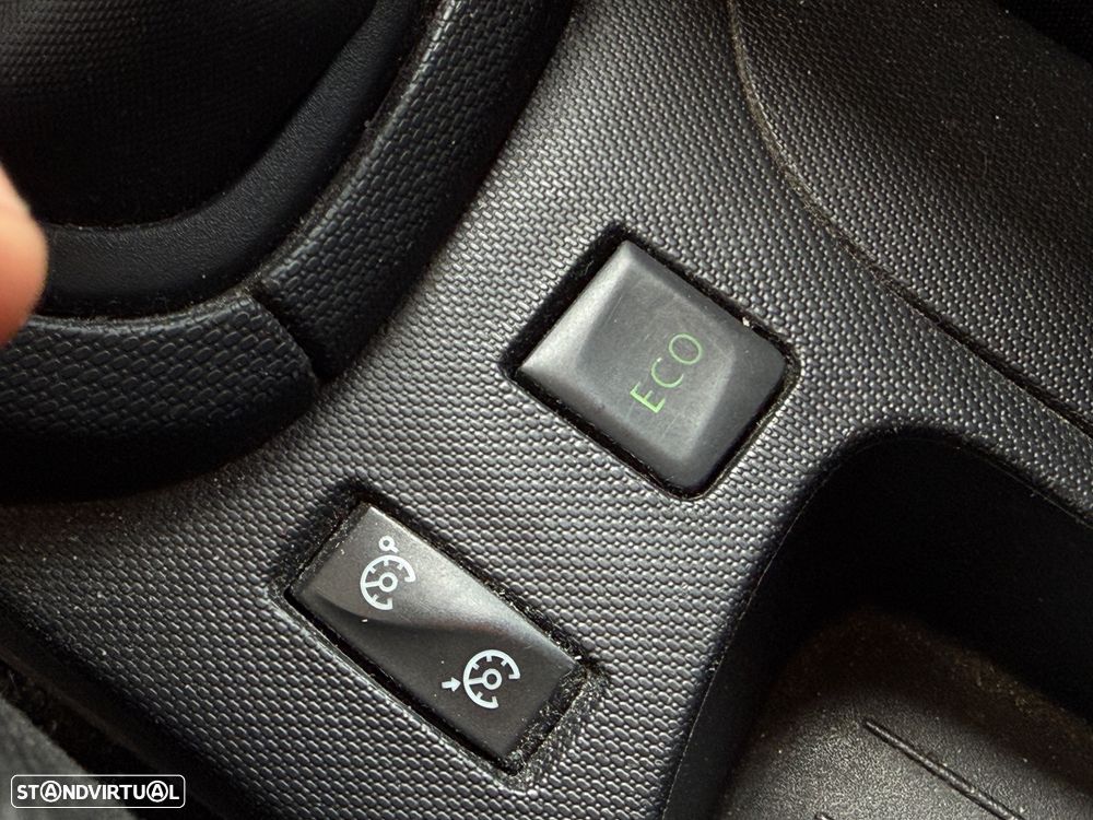 Renault Clio Sport Tourer (Energy) dCi 90 Bose Edition - 15