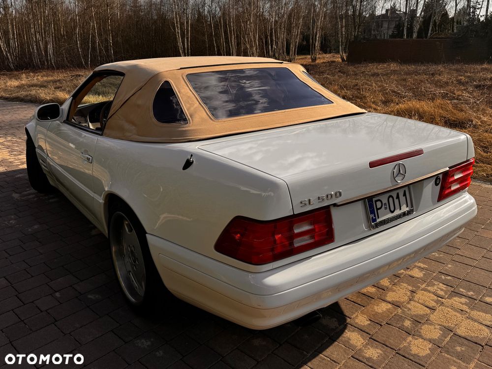 Mercedes-Benz SL - 16