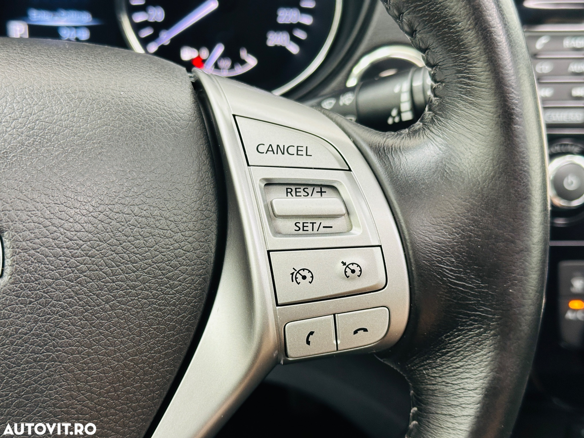 Nissan X-Trail - 38