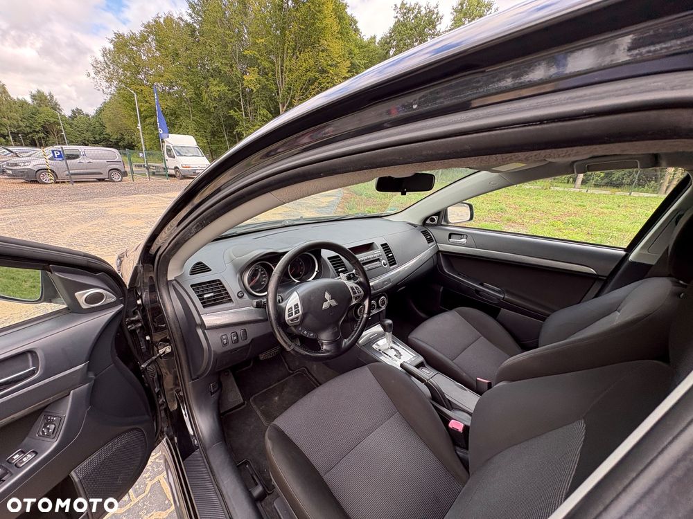 Mitsubishi Lancer 1.8 Clear Tec CVT Plus - 18