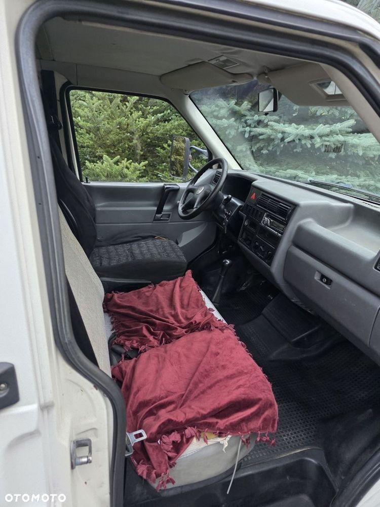 Volkswagen Transporter - 4