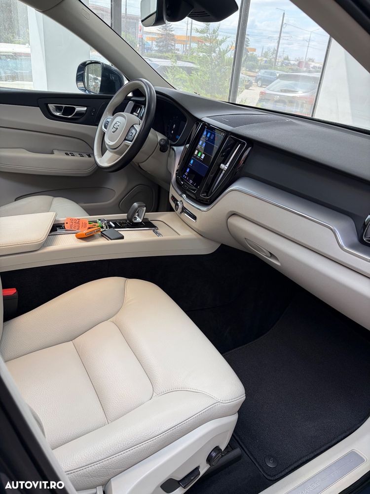 Volvo XC 60 Recharge T6 Twin Engine eAWD Inscription Expression - 10