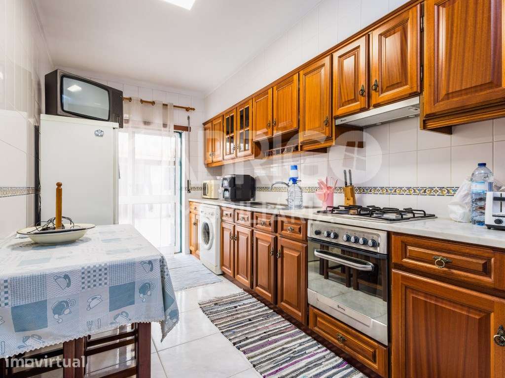 Excelente Apartamento T2 com Terraço, Garagem para 2 Carros e Arrum... - Grande imagem: 5/31