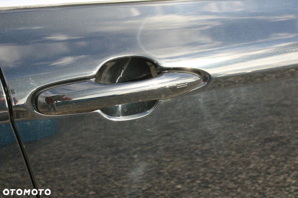 Toyota Camry - 32
