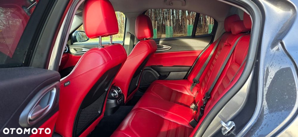 Alfa Romeo Giulia 2.0 Turbo Veloce Q4 - 7