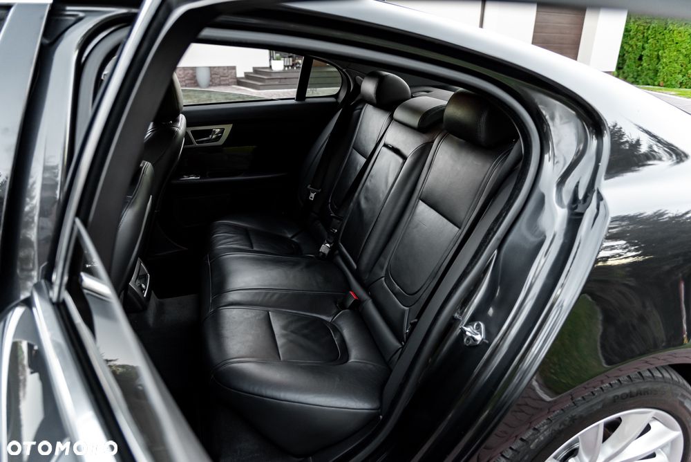Jaguar XF 2.2 - 20