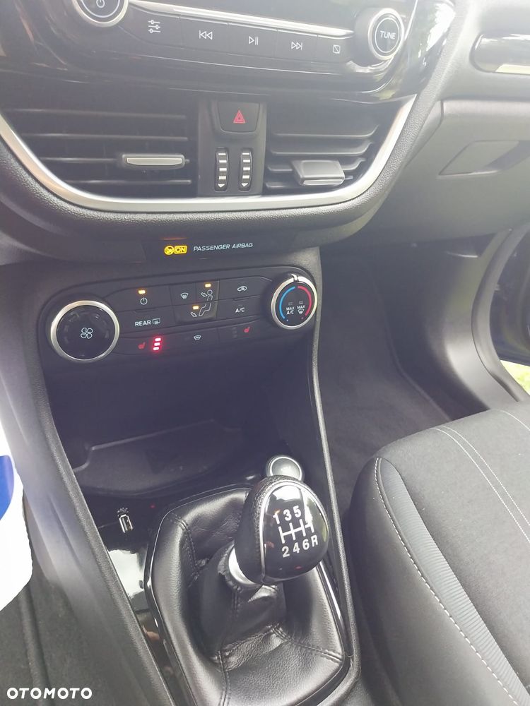 Ford Fiesta 1.0 EcoBoost S&S TITANIUM - 23