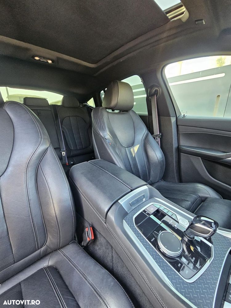 BMW X6 M M50i - 12