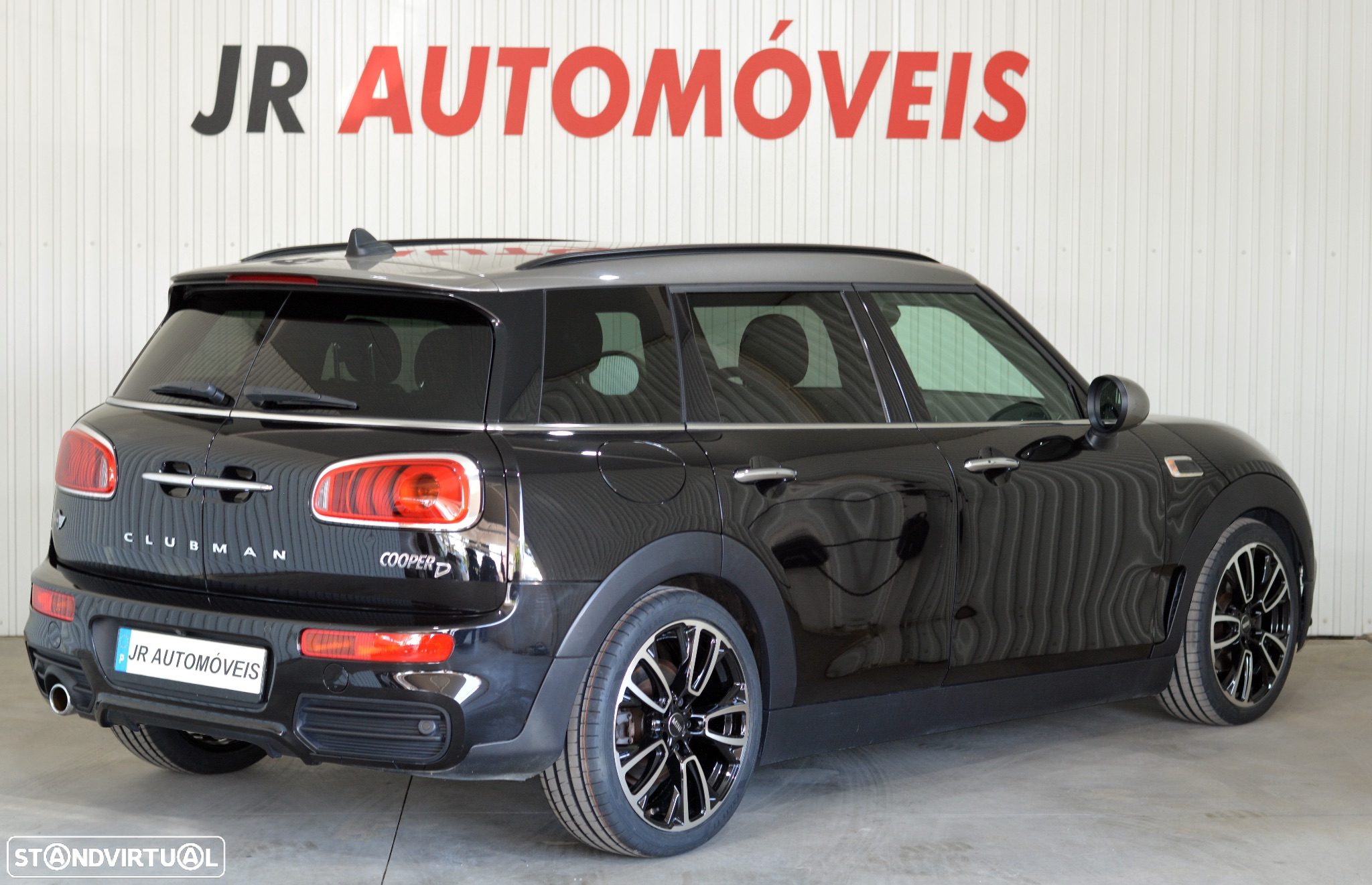 MINI Clubman Cooper D Aut. JCW - 4