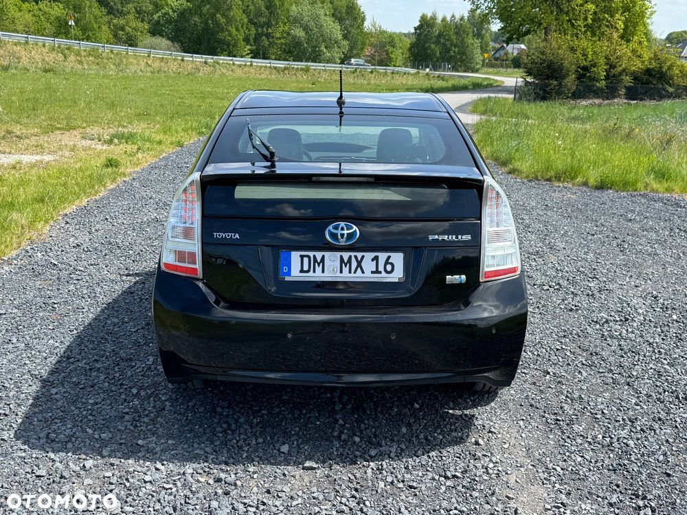 Toyota Prius (Hybrid) Life - 6