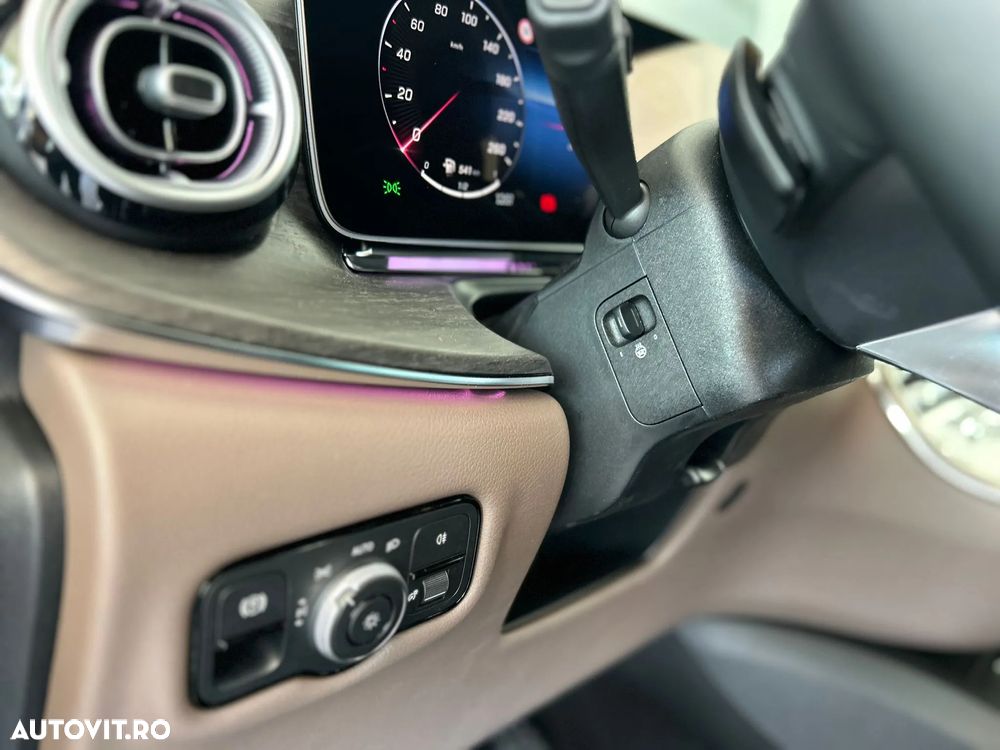 Mercedes-Benz V 300 d lang 4Matic 9G-TRONIC Exclusive - 10