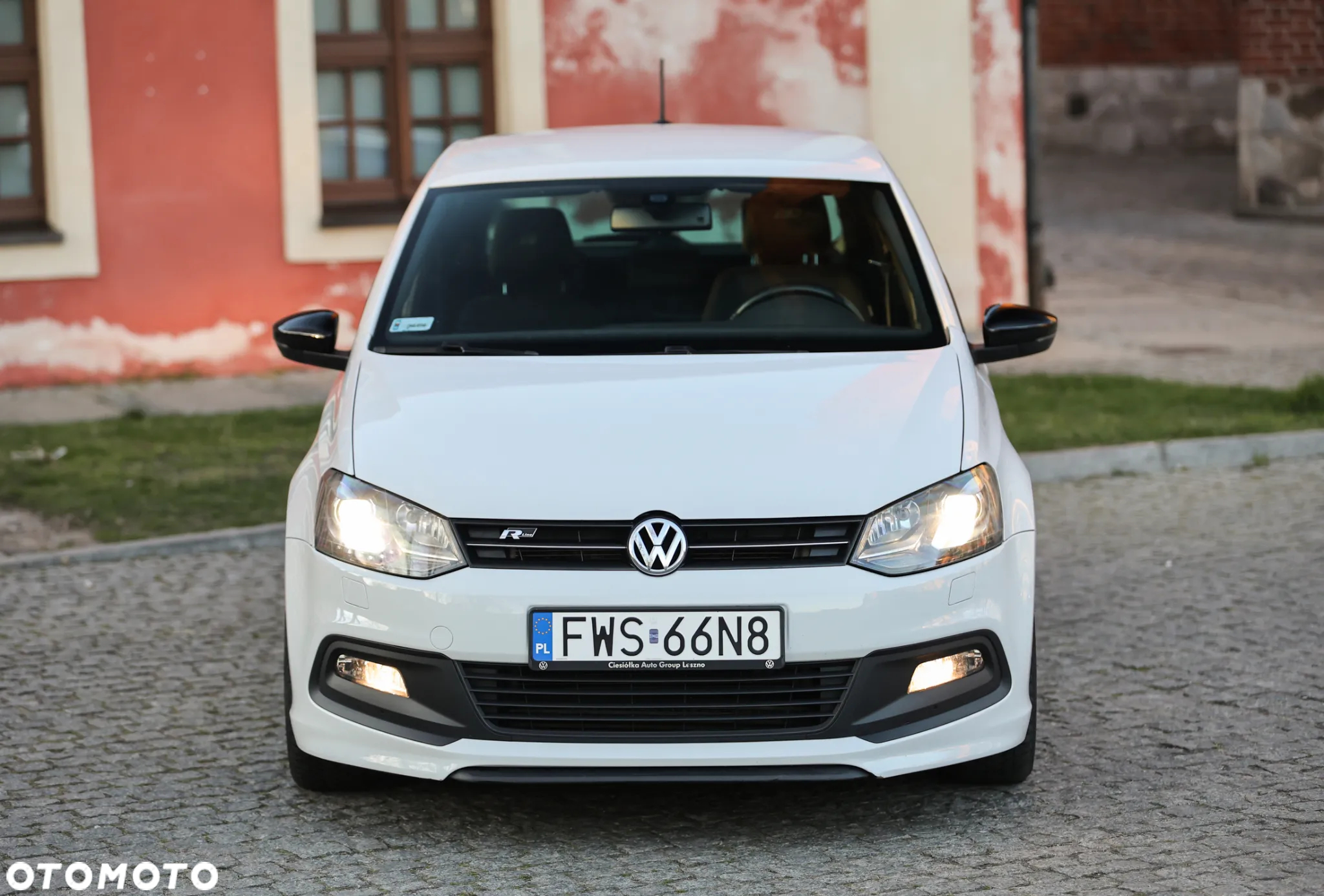 Volkswagen Polo - 2