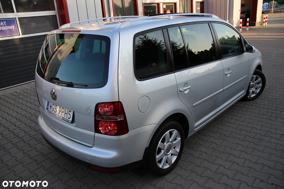 Volkswagen Touran 1.4 TSI DSG Highline - 10