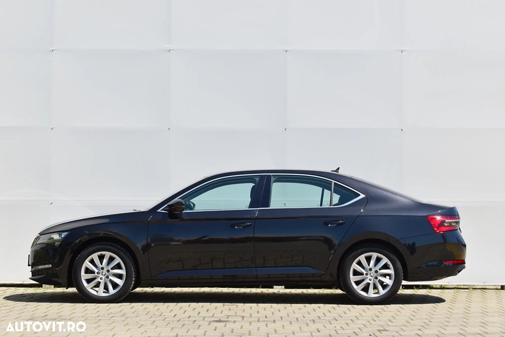 Skoda Superb 2.0 TDI DSG Ambition - 11