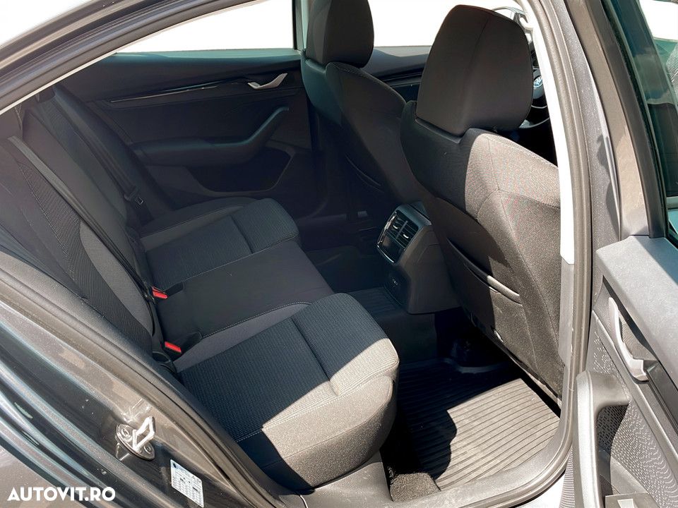 Skoda Octavia 1.5 TSI 115 CP DSG MHEV Selection - 19