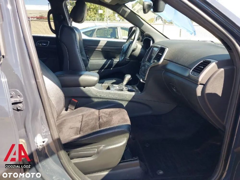 Jeep Grand Cherokee - 9