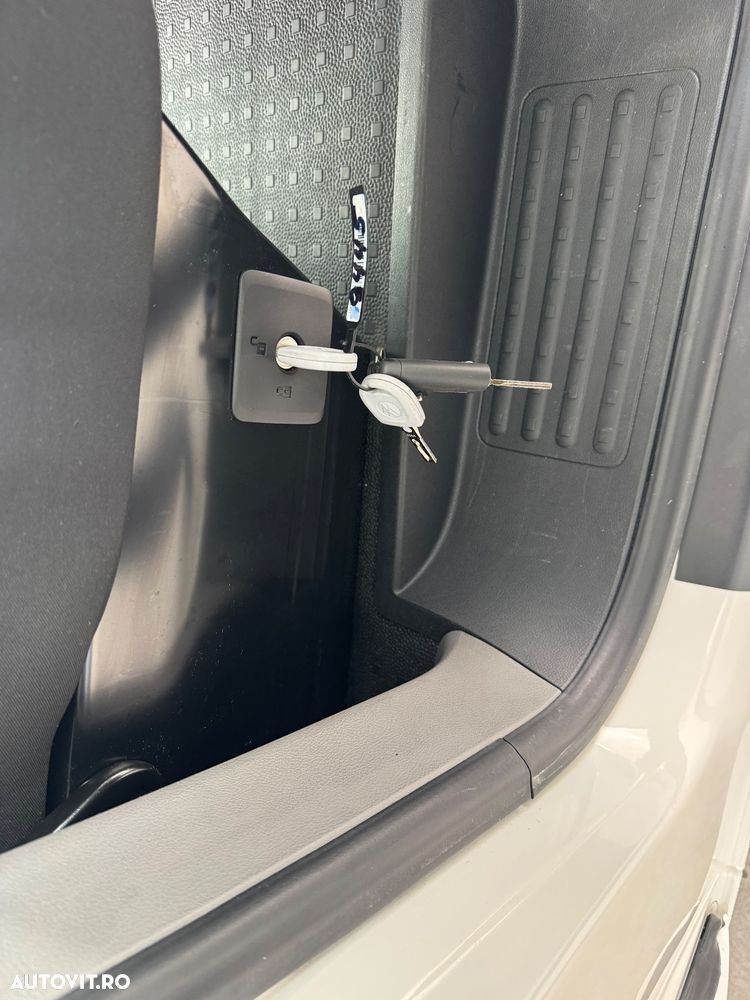 Volkswagen Transporter - 23