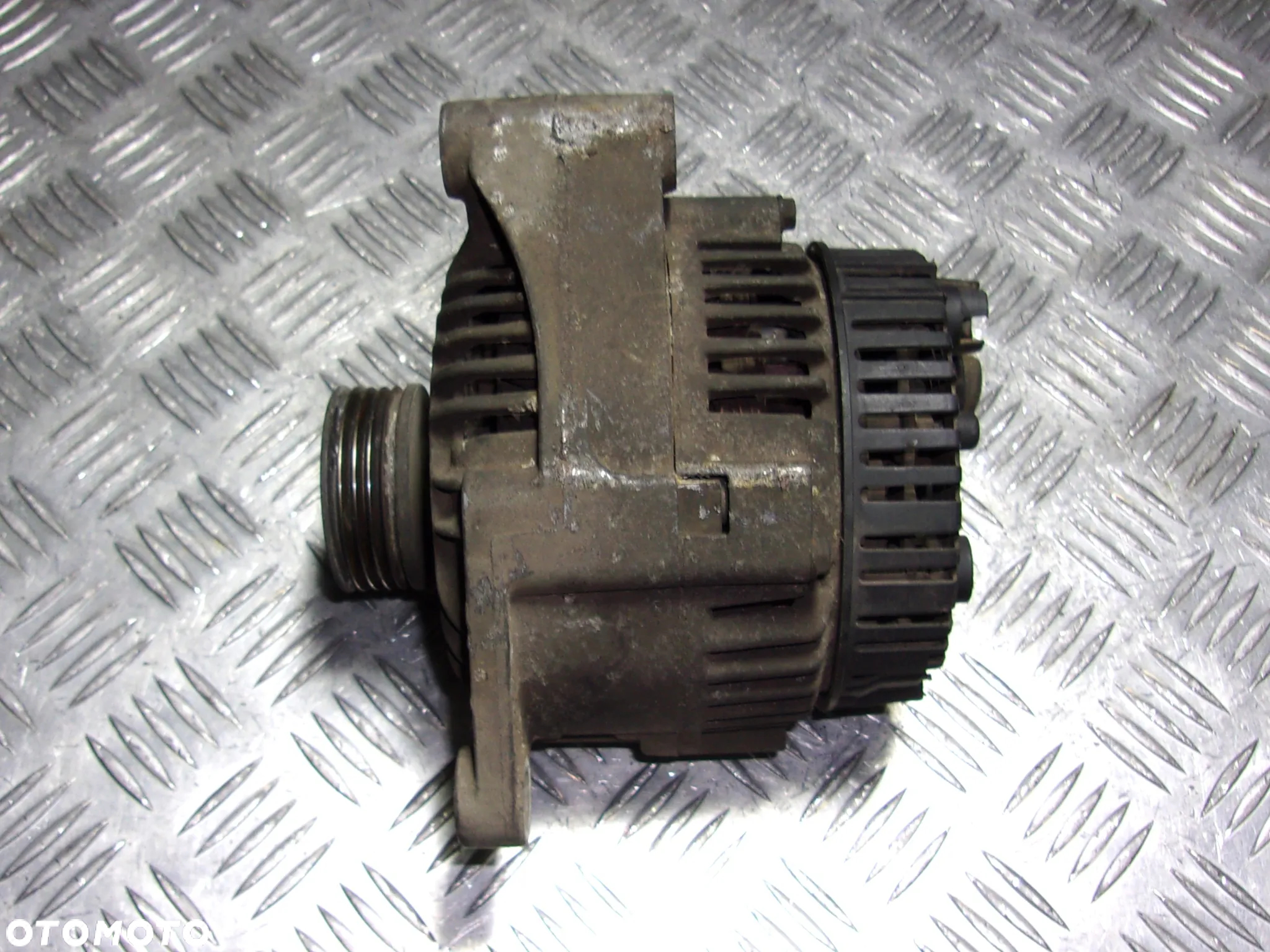 Peugeot Partner Citroen Berlingo alternator 1.1 1.4 - 2