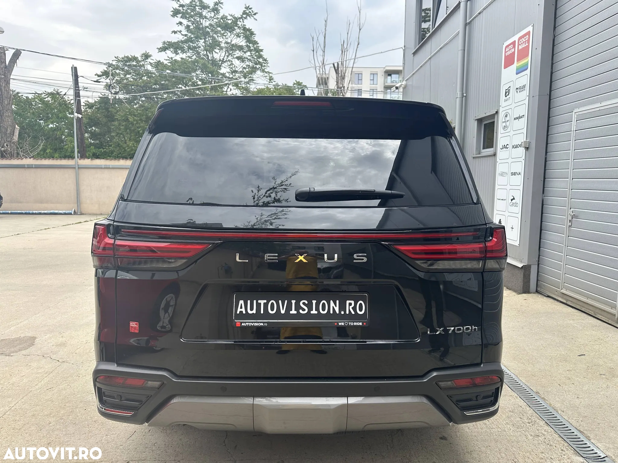 Lexus Seria LX - 6