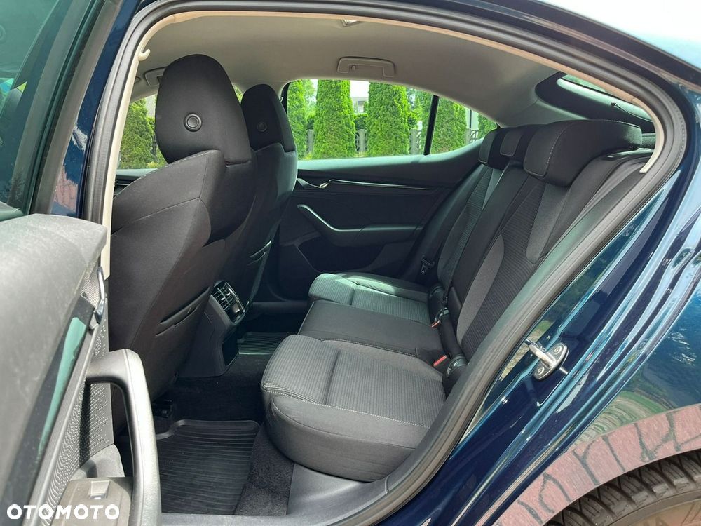 Skoda Octavia - 8