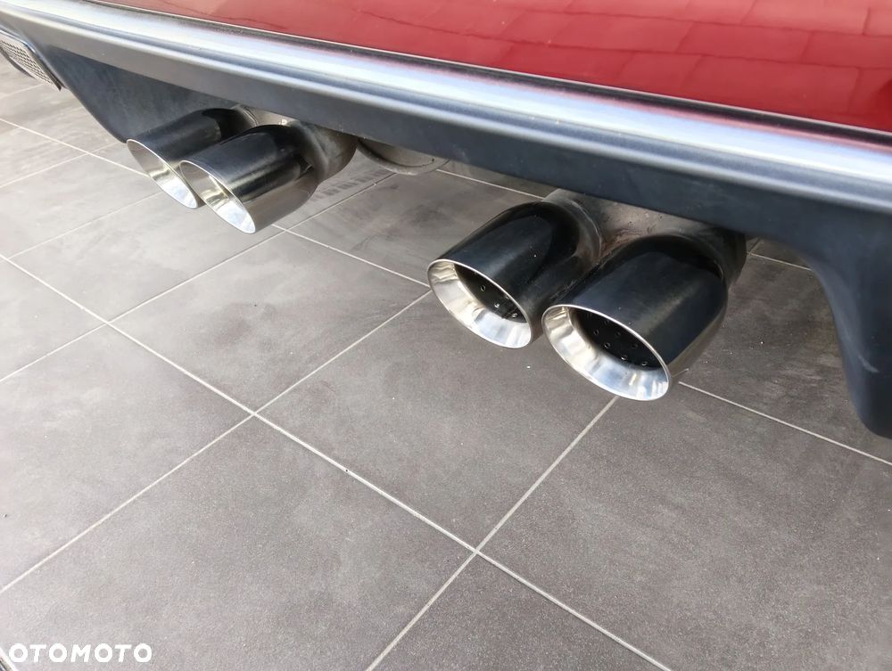 Chevrolet Corvette - 11